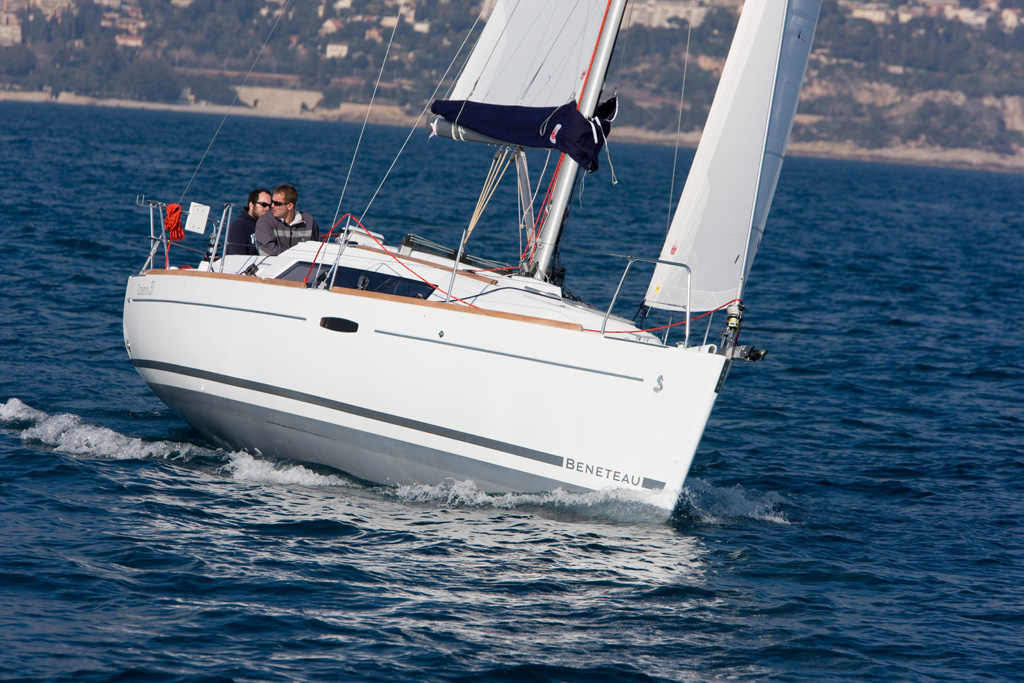 segel charter yacht Oceanis 31 17